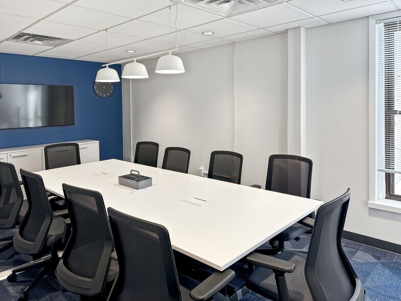 1 W Winter St, Delaware, OH à louer - Photo du bâtiment - Image 1 de 16