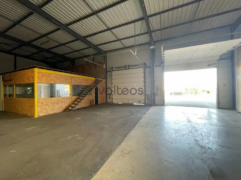 Flex in Mondouzil for lease - Building Photo - Image 3 of 6