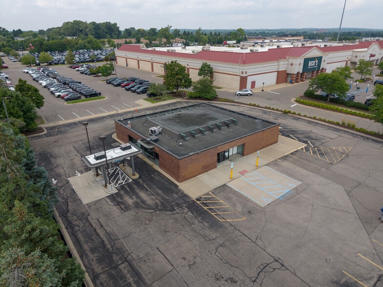 1310 S Rochester Rd, Rochester Hills, MI for sale - Building Photo - Image 2 of 5