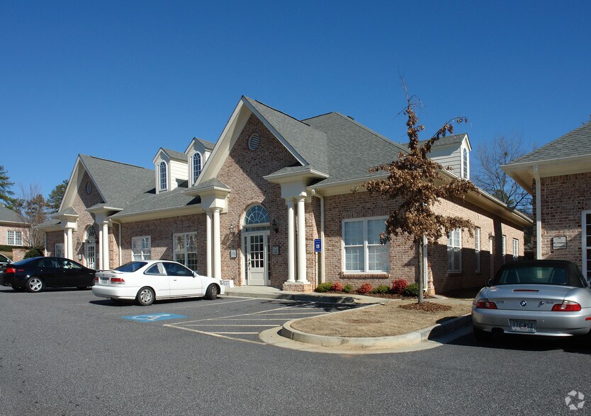 3500 Duluth Park Ln, Duluth, GA à louer - Photo du bâtiment - Image 2 de 6