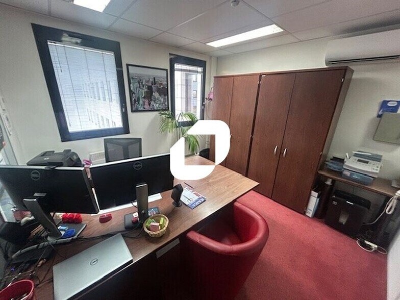 Bureau dans Nanterre à louer - Photo intérieure - Image 3 de 4