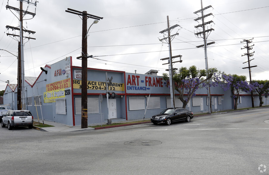 2551 Fernwood Ave, Lynwood, CA for lease - Building Photo - Image 2 of 3