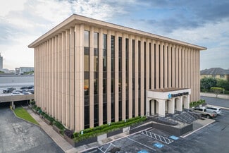 More details for 900 Town & Country Blvd, Houston, TX - Office for Lease