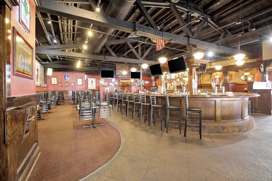 66 Sandusky St, Delaware, OH à vendre - Photo du bâtiment - Image 2 de 23