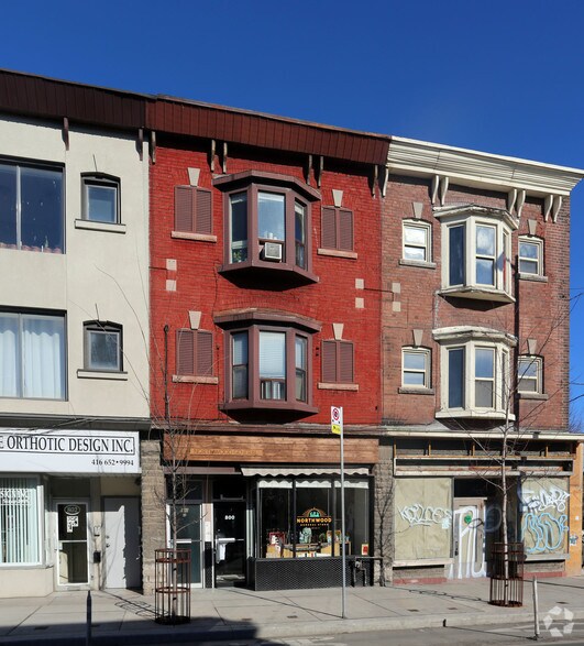 800 Bloor St W, Toronto, ON à vendre - Photo principale - Image 1 de 1