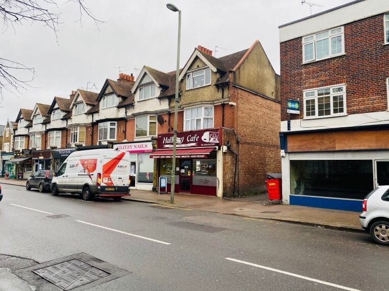 125-129 Hersham Rd, Walton On Thames à vendre - Photo du bâtiment - Image 3 de 3