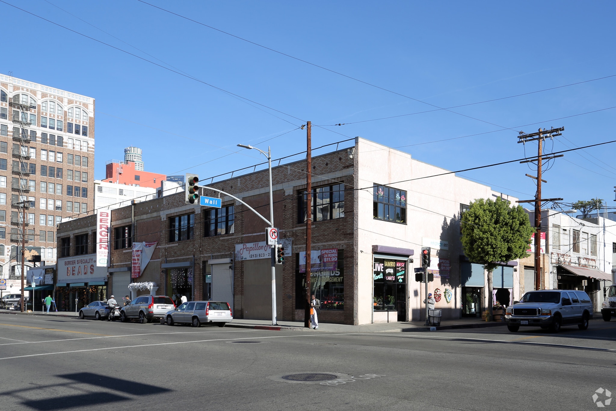 417 E 8th St, Los Angeles, CA for lease Primary Photo- Image 1 of 12