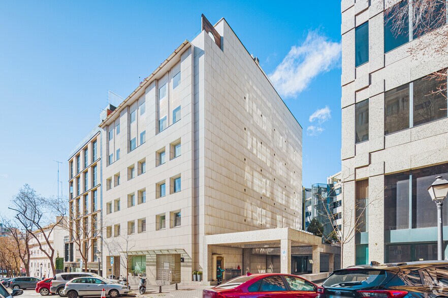 Calle del Pinar, 7, Madrid, Madrid for lease - Primary Photo - Image 1 of 8