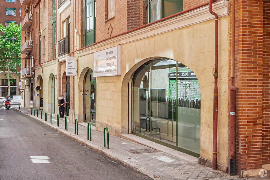Commerce de détail dans Madrid, Madrid à louer - Photo principale - Image 1 de 2