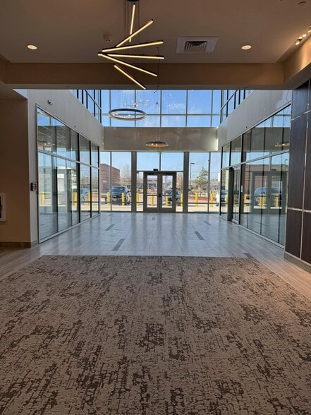 1715 South Friendswood, Friendswood, TX for lease - Interior Photo - Image 3 of 16