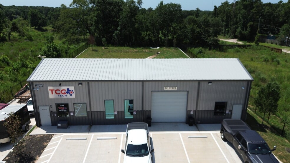 South Wade Office Warehouses portfolio of 3 properties for sale on LoopNet.ca - Aerial - Image 3 of 13