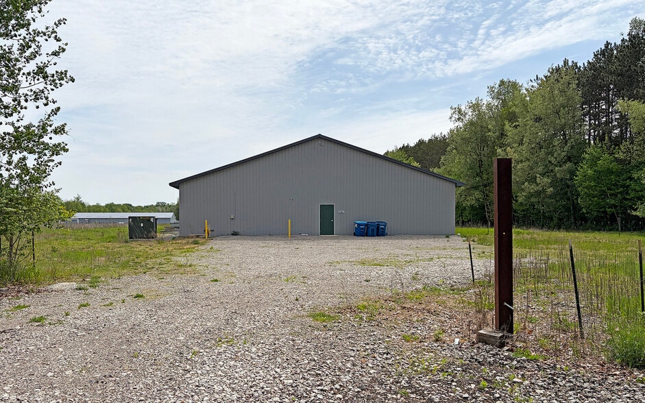 6745 Oak Rd, Vassar, MI for sale - Building Photo - Image 2 of 12