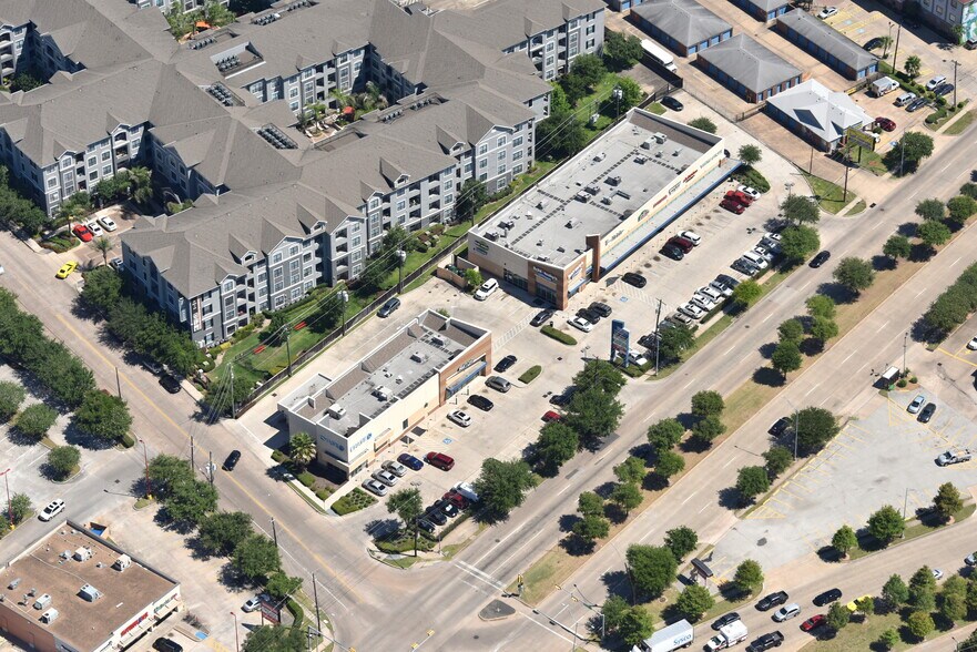 8200-8330 S Main St, Houston, TX à louer - Aérien - Image 2 de 7