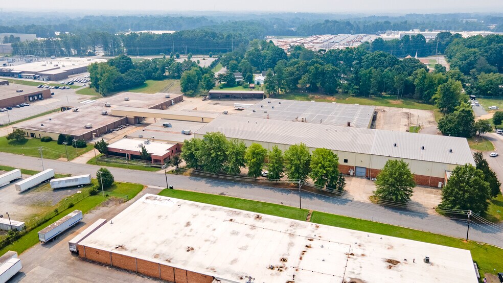 315 Kettering Rd, High Point, NC à louer - Photo du bâtiment - Image 3 de 10