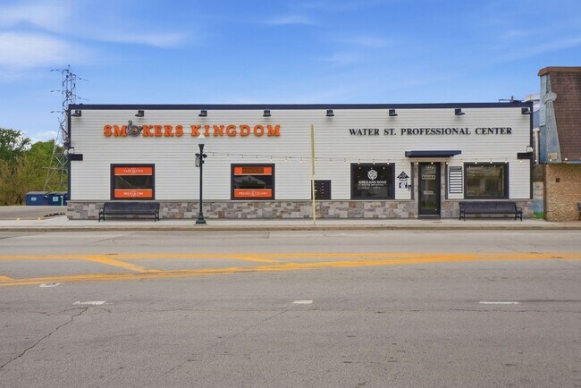 Plus de détails pour 116-118 S Water St, Wilmington, IL - Commerce de détail à vendre