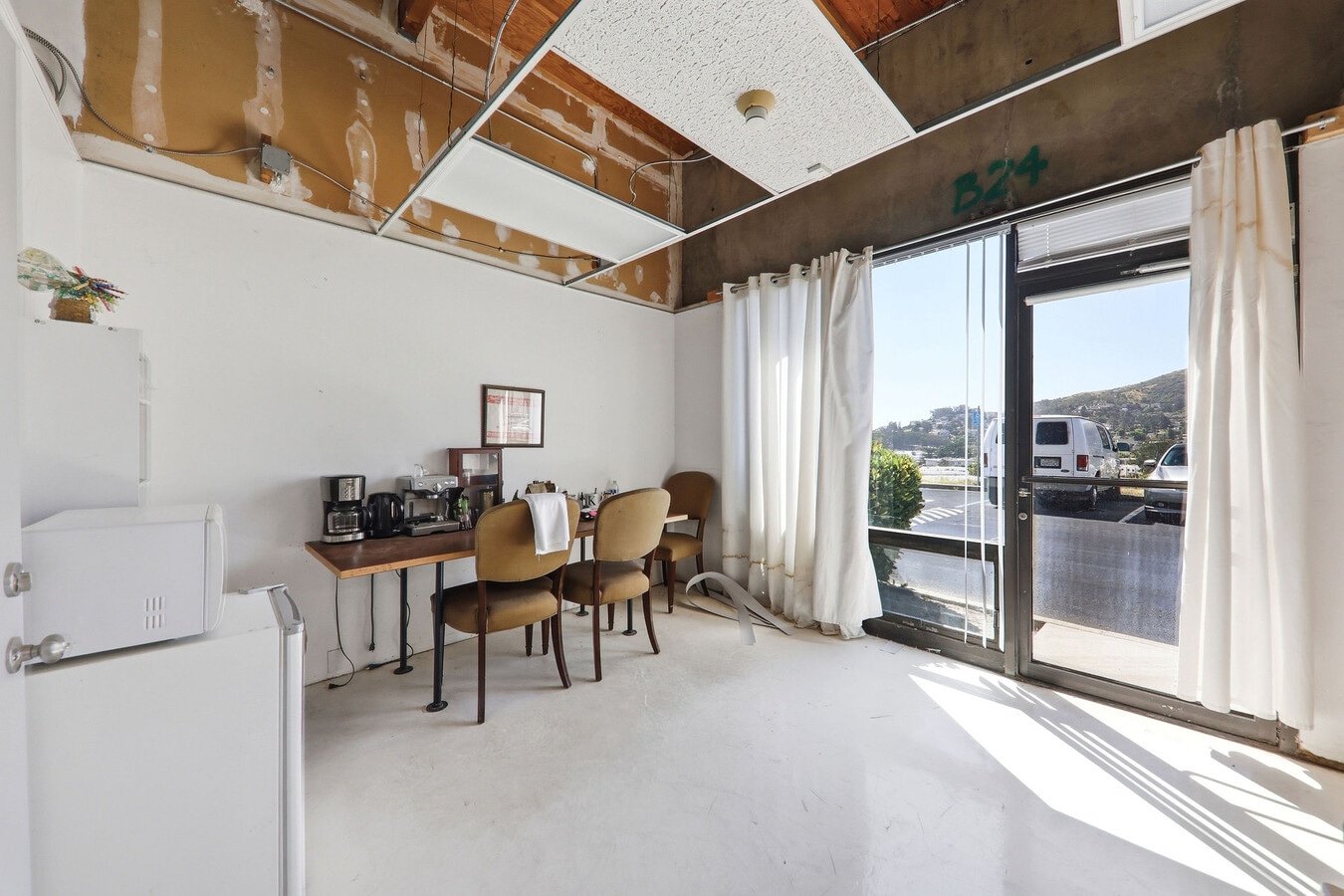 100 N Hill Dr, Brisbane, CA 94005 - Unit 24 -  - Lobby - Image 2 of 32