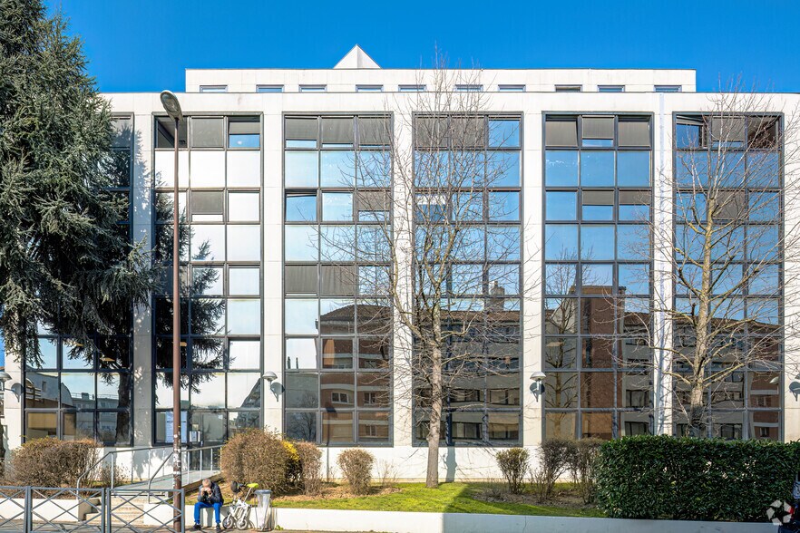 Bureau dans Montreuil à louer - Photo du bâtiment - Image 3 de 19