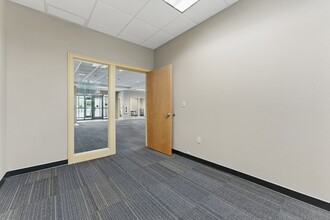 460 Newton St, South Hadley, MA à louer Photo du bâtiment- Image 2 de 11