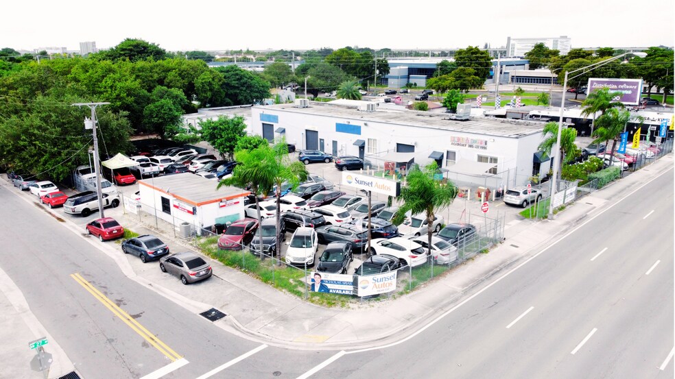 3100 NW 27th Ave, Miami, FL à louer - Photo du bâtiment - Image 3 de 8