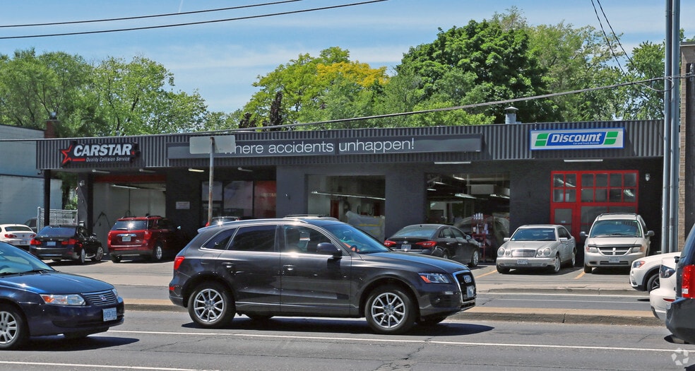 4656 Yonge St, Toronto, ON à vendre - Photo du bâtiment - Image 1 de 2