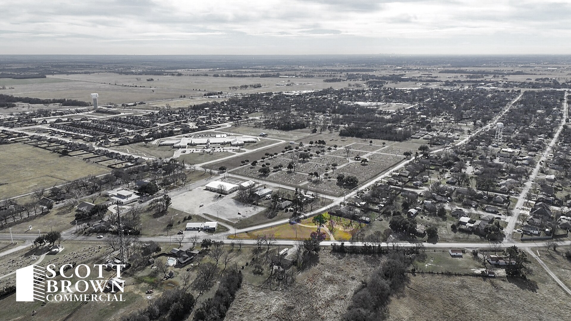 929 N Washington St, Pilot Point, TX à vendre Photo principale- Image 1 de 5