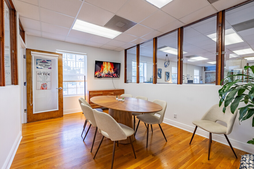 320 1st Ave N, Saint Petersburg, FL for lease - Interior Photo - Image 3 of 23