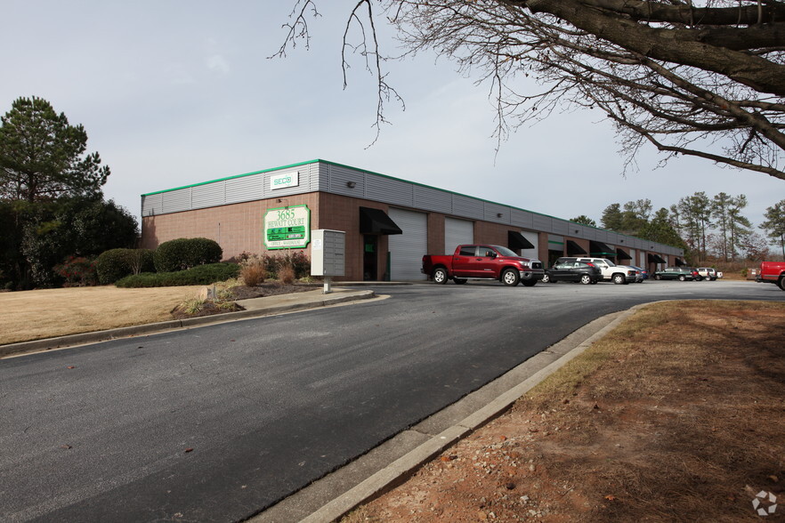 3685 Hewatt Ct, Snellville, GA for lease - Primary Photo - Image 1 of 7