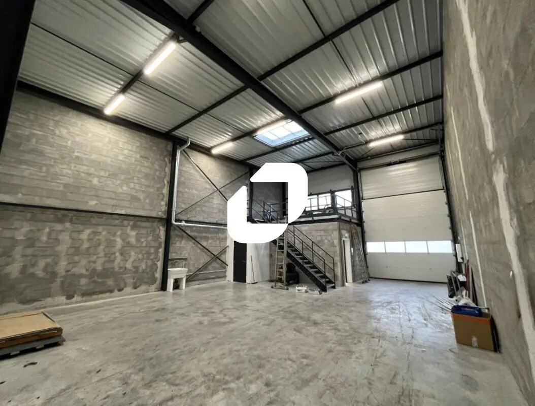 Office in Genas for lease Interior Photo- Image 1 of 13