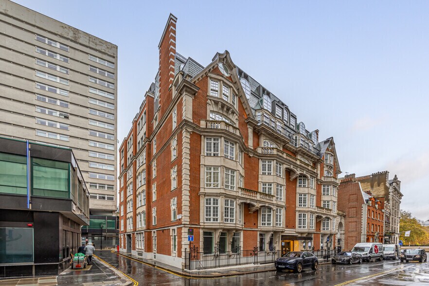 7 Old Park Ln, Londres à vendre - Photo principale - Image 1 de 2