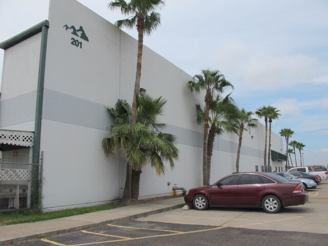 201 W Anaya Rd, Pharr, TX à louer - Photo du bâtiment - Image 2 de 13