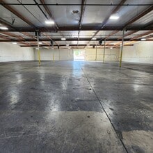 1233 W Geneva Dr, Tempe, AZ for lease Interior Photo- Image 2 of 5