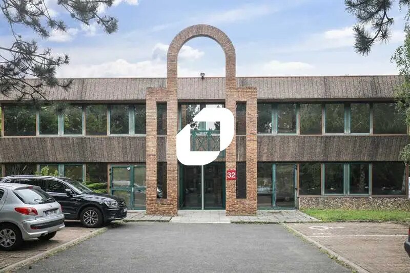 Office in Orsay for lease - Building Photo - Image 1 of 6