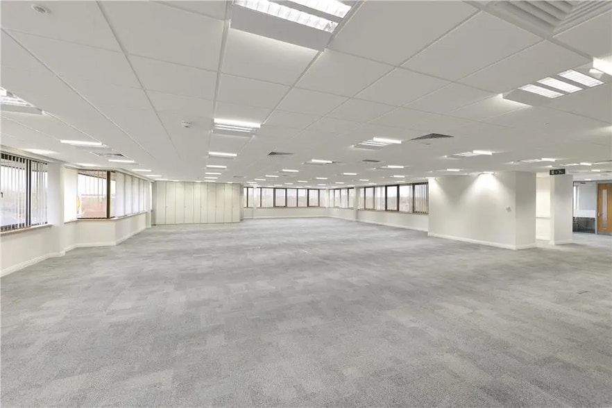 Princess Rd, Manchester for lease - Interior Photo - Image 3 of 9