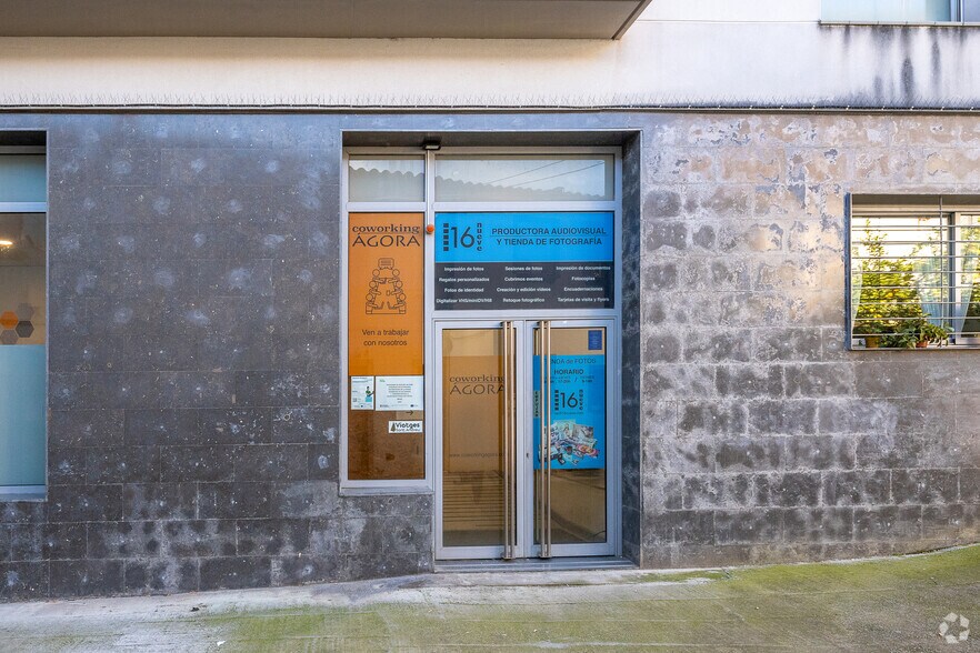 Carrer Gran de Sant Andreu, 403-405, Barcelone, Barcelona à louer - Photo du bâtiment - Image 2 de 4