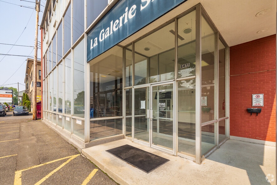 5441-5471 Av Royalmount, Mont-Royal, QC for lease - Building Photo - Image 3 of 7