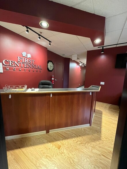 1500 Eisenhower Ln, Lisle, IL for lease - Interior Photo - Image 3 of 14