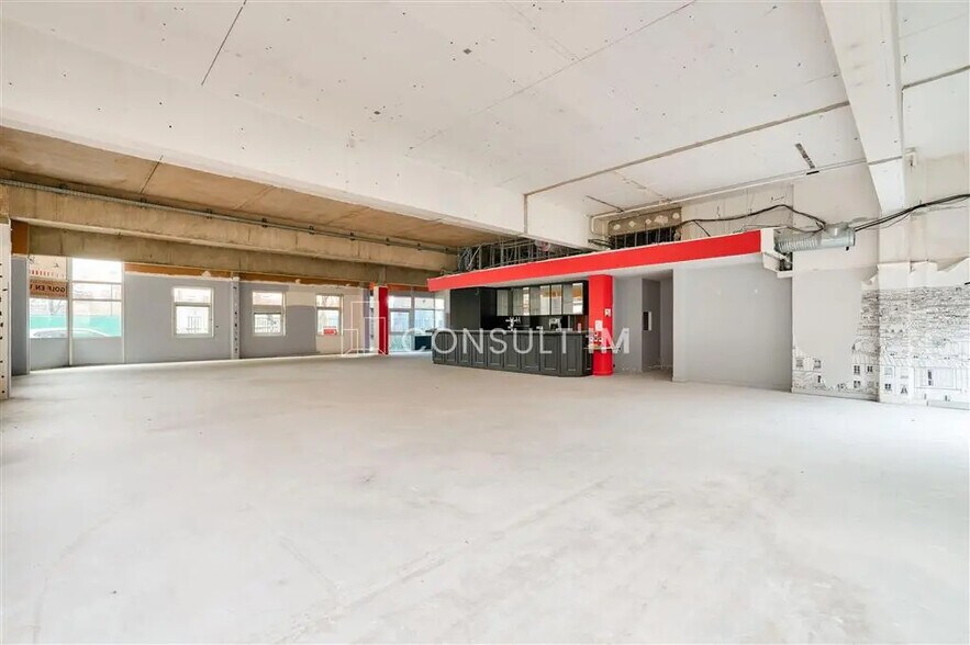 Bureau dans Saint-Cloud à vendre - Photo du bâtiment - Image 3 de 9