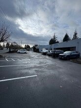 3895 SW 185th Ave, Beaverton, OR for lease Building Photo- Image 2 of 9