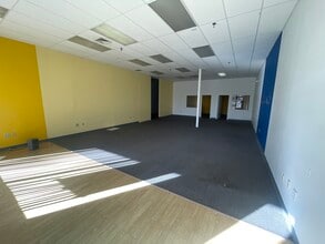 1231 E Main St, Meriden, CT for lease Interior Photo- Image 2 of 4