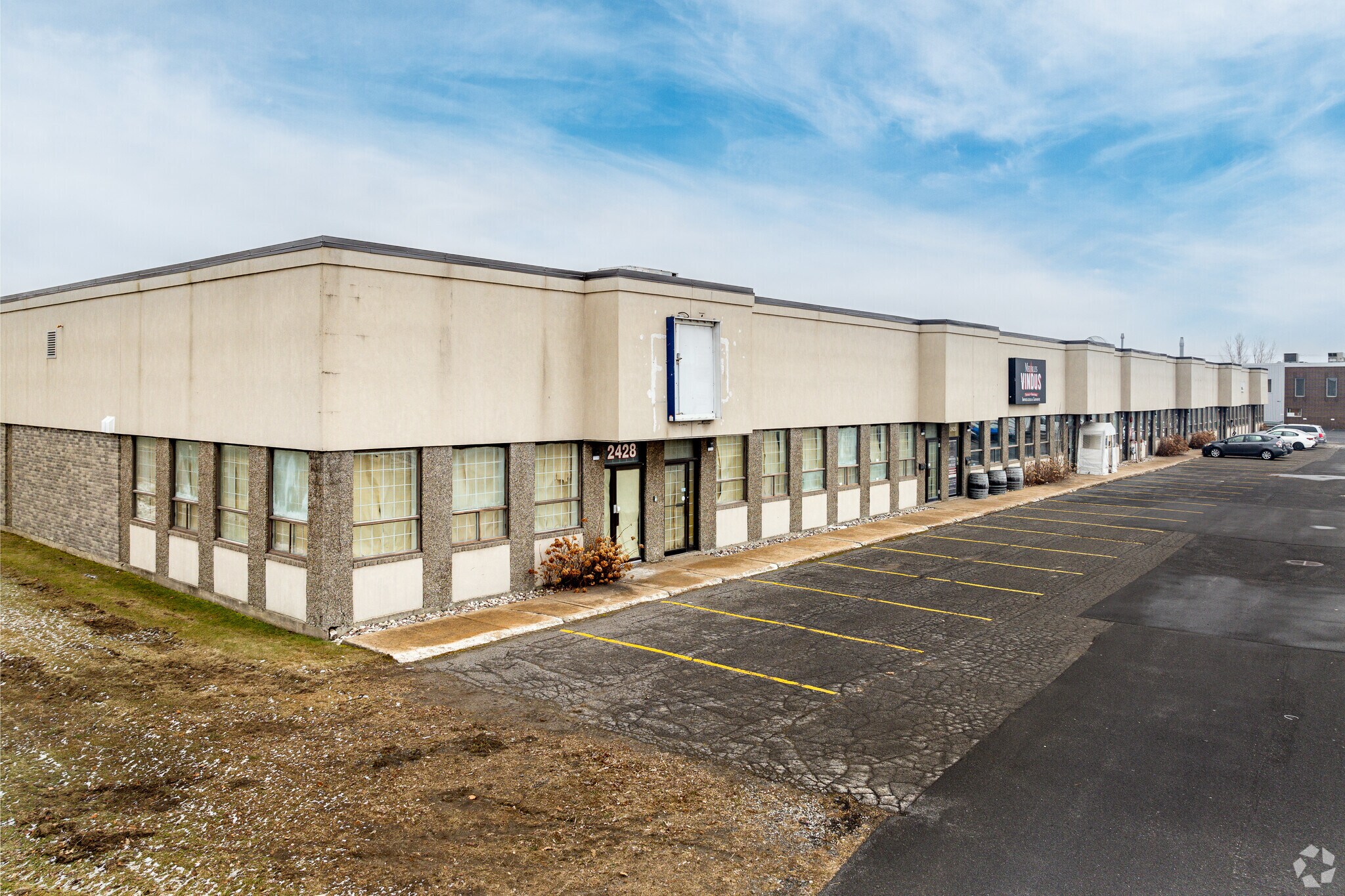 2404-2428 Rue de la Province, Longueuil, QC for sale Primary Photo- Image 1 of 1
