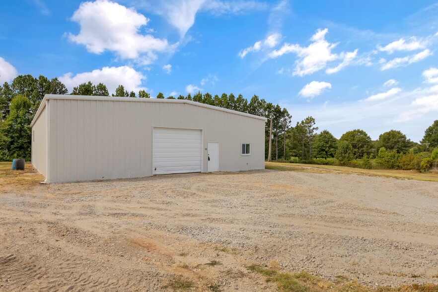 18 A D St, Greenville, SC à vendre - Photo du bâtiment - Image 1 de 1