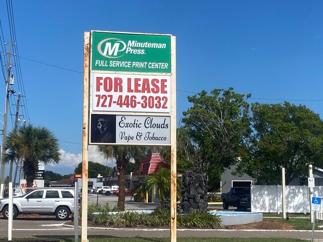 Plus de détails pour 2475 E Bay Dr, Largo, FL - Commerce de détail à louer