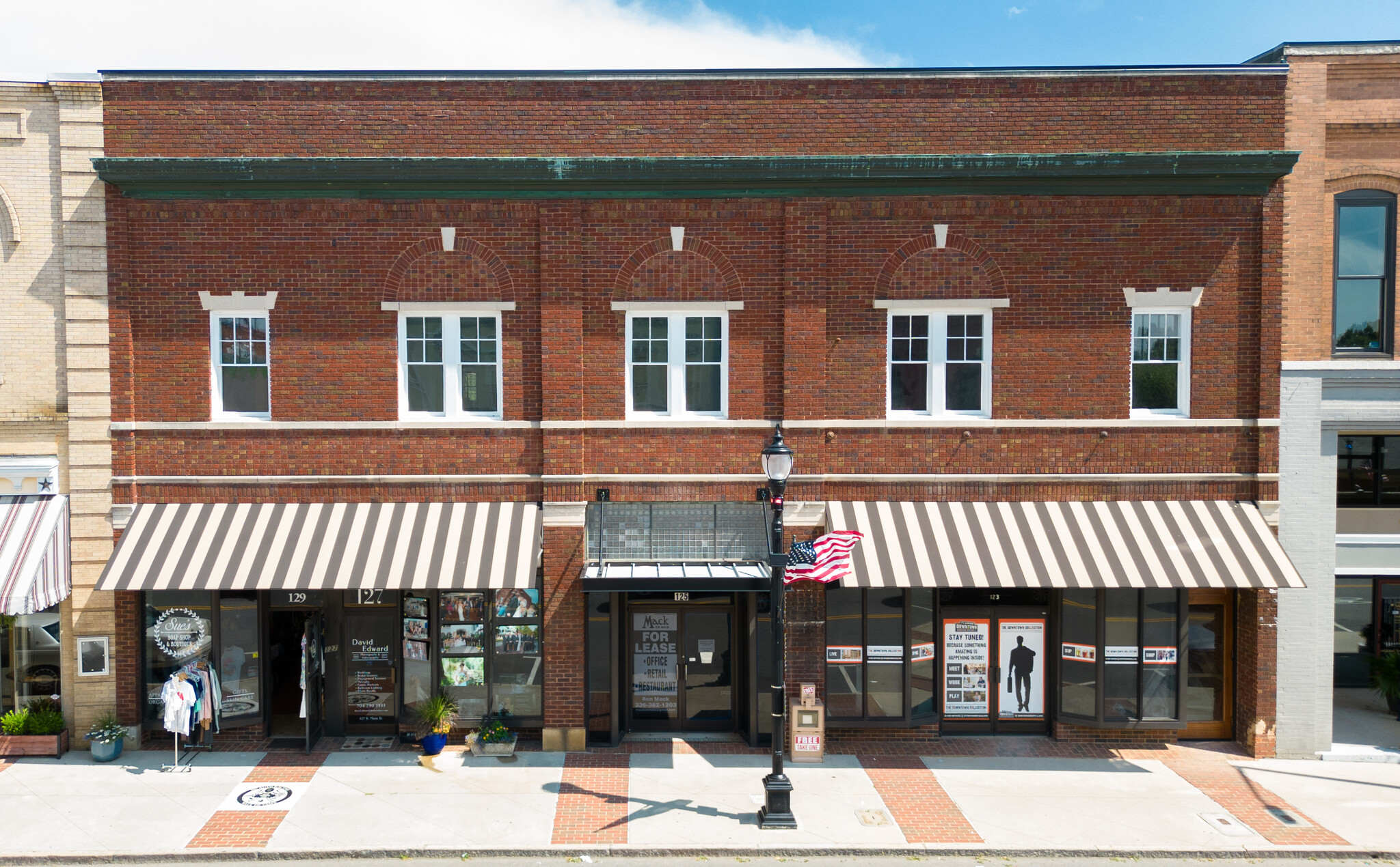 121-129 N Main St, Mooresville, NC for lease Building Photo- Image 1 of 52