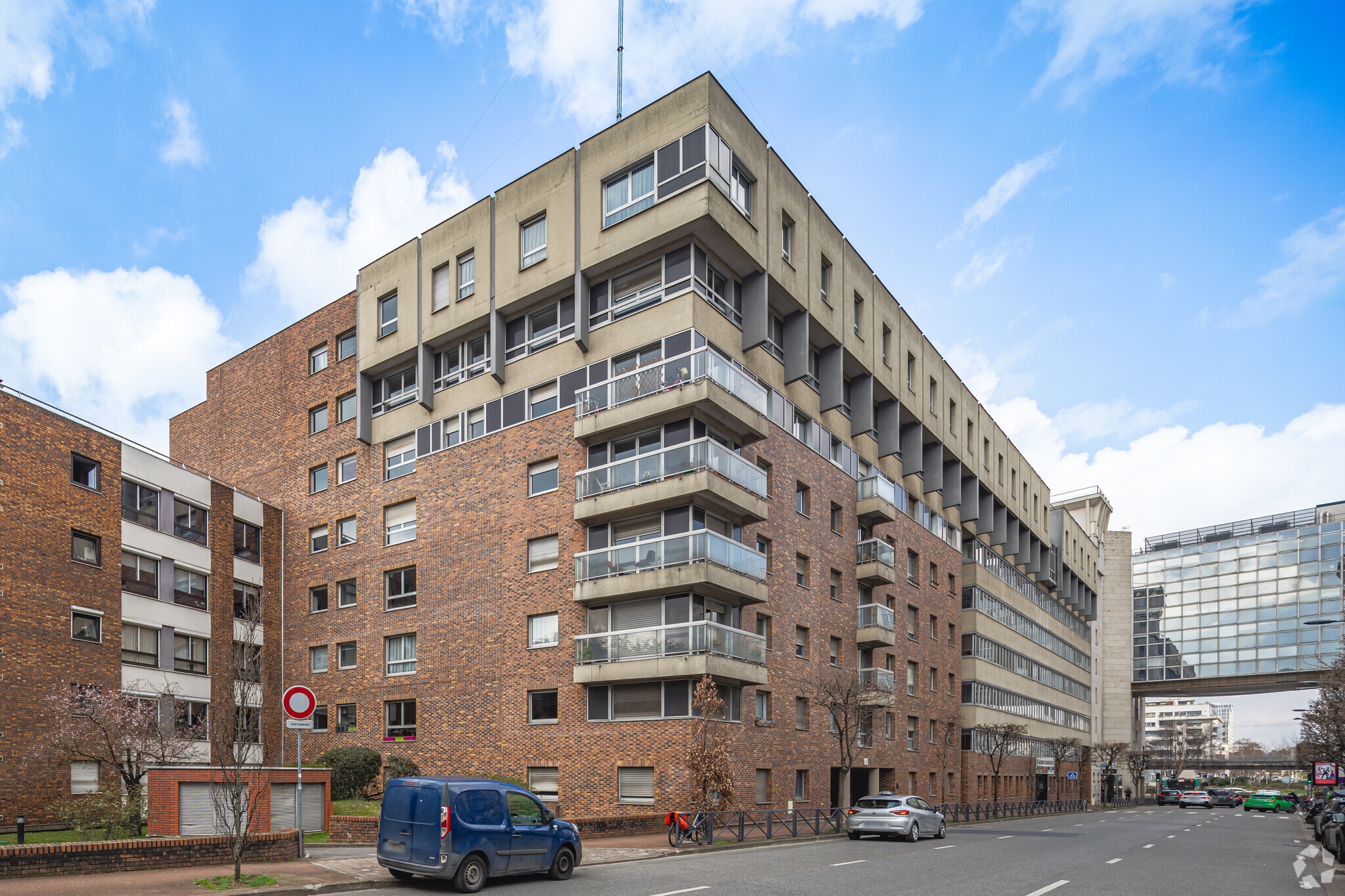 2 Rue Du Docteur Lombard, Issy-les-Moulineaux à louer Photo principale- Image 1 de 8