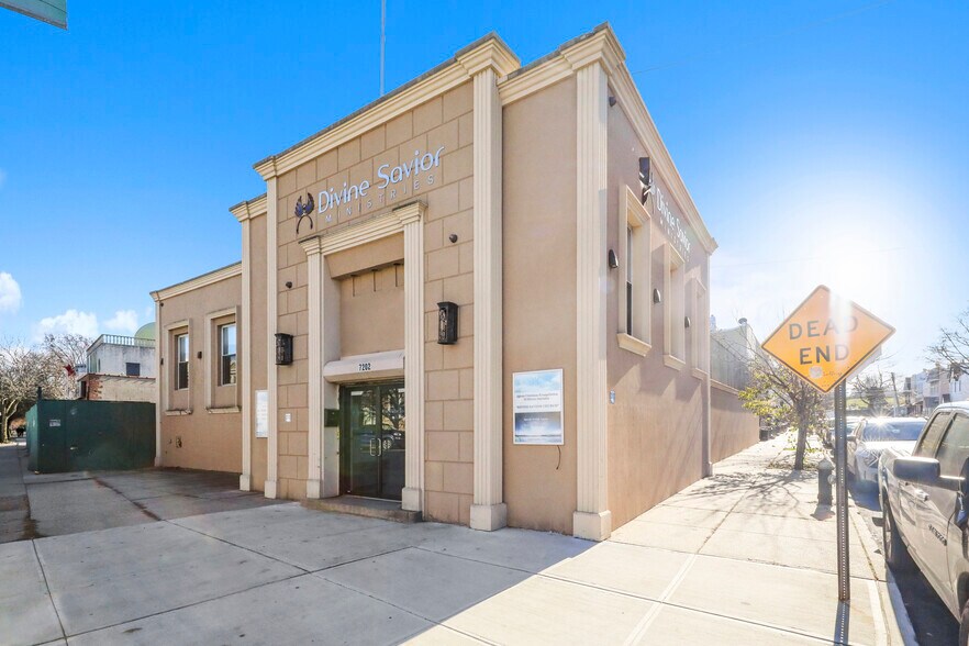 7202 Myrtle Ave, Glendale, NY à vendre - Photo du bâtiment - Image 3 de 16