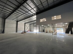 12 Cedar Mill Dr, Jilliby for lease Interior Photo- Image 2 of 3