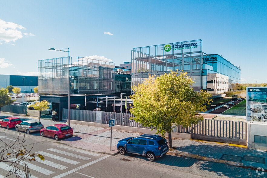 Calle Miguel Faraday, 20, Getafe, Madrid for lease - Primary Photo - Image 1 of 3