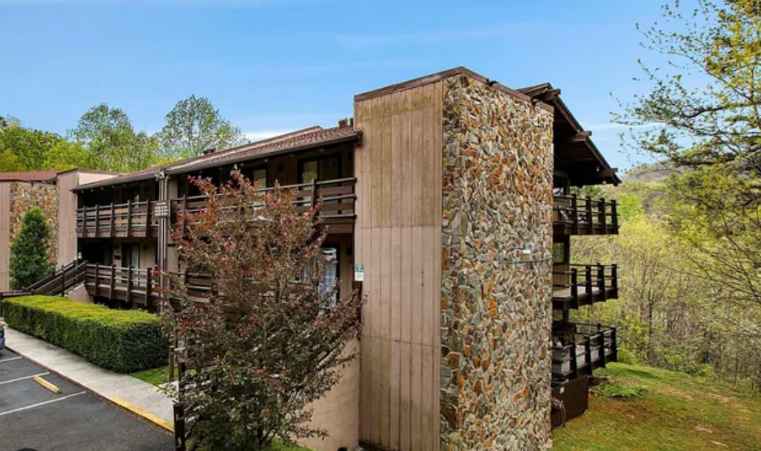 1081 Cove Rd, Sevierville, TN 37876 - Unit 824 - - Interior Photo - Image 1 of 13