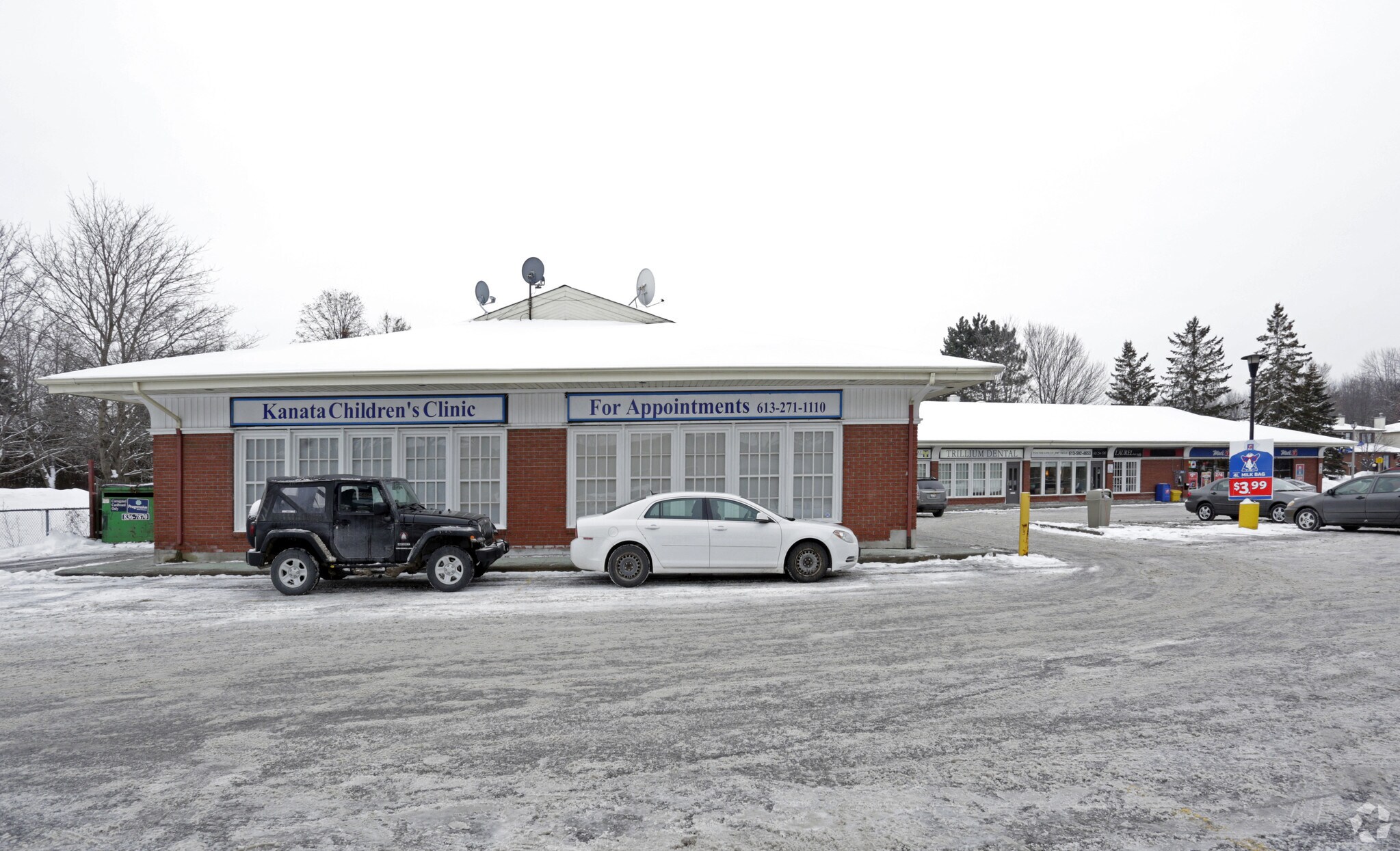 7-13 Kakulu Rd, Ottawa, ON à vendre Photo principale- Image 1 de 1