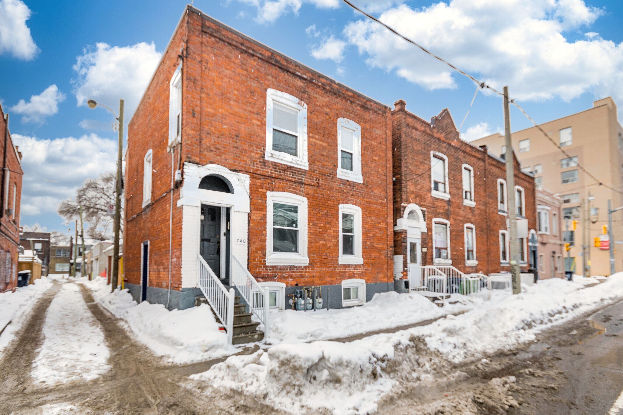 740 Lansdowne Av, Toronto, ON à vendre Photo principale- Image 1 de 26